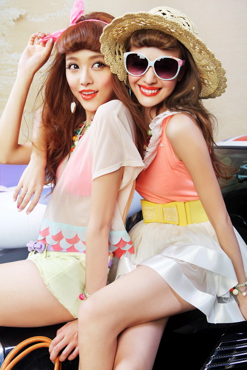 玩轉姐妹裝 和閨蜜一起“如花似玉” 玩轉姐妹裝 和閨蜜一起“如花似玉”