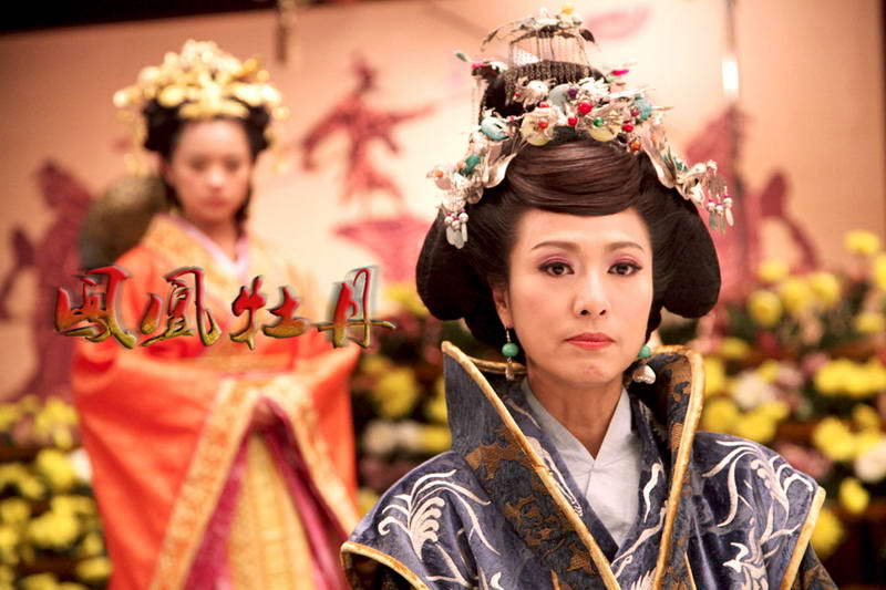 電視劇《鳳凰牡丹》精彩劇照 電視劇《鳳凰牡丹》精彩劇照