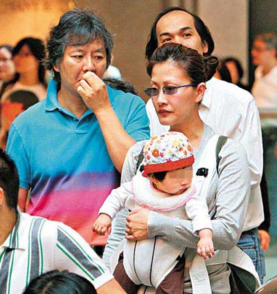 陳慧珊和老公鐘家鴻、女兒