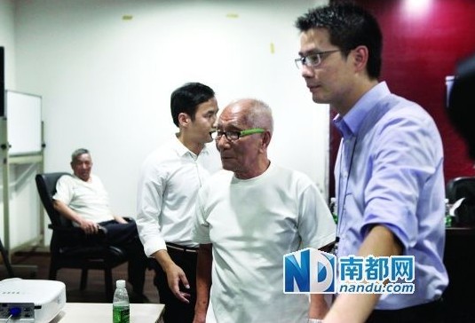 發(fā)布會現場,葉問兒子葉準中途離場。 發(fā)布會現場,葉問兒子葉準中途離場。