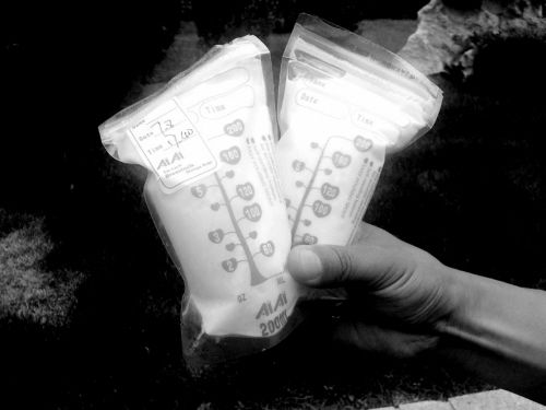 記者購買到的“人奶”。 記者購買到的“人奶”。