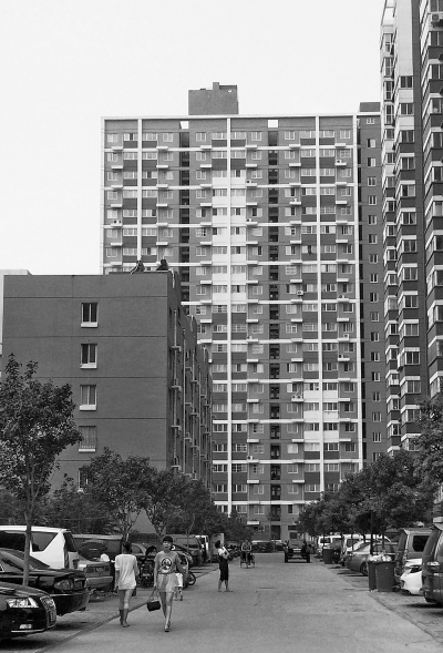 新就業(yè)大中專畢業(yè)生，外來務(wù)工人員住滿5年可申請購買公租房。