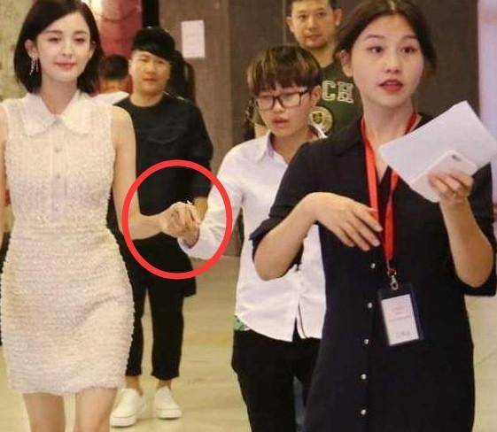 曝明星助理工資 楊冪3500她才是業界良心