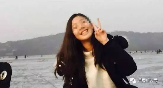 17歲高中男生教室里掐死女同學,被訴故意殺人和強奸