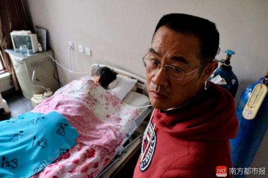 王煥凱說,要通過堅持刑事訴訟,換張津華和社會一個公道。(羅逸爵 攝)