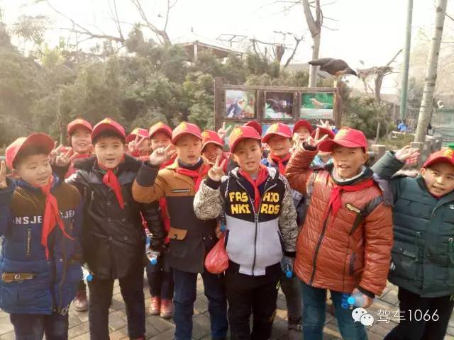 孩子們的笑臉是冬日里最燦爛的陽光~ 孩子們的笑臉是冬日里最燦爛的陽光~