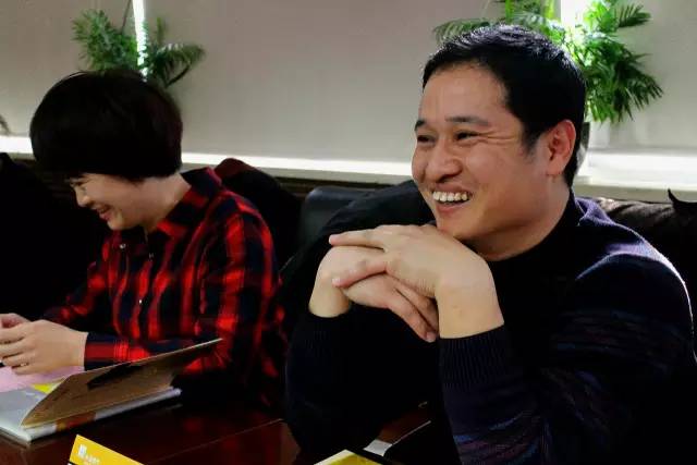 趙利勇(右一)鄭州出租車雷鋒車隊成員 趙利勇(右一)鄭州出租車雷鋒車隊成員