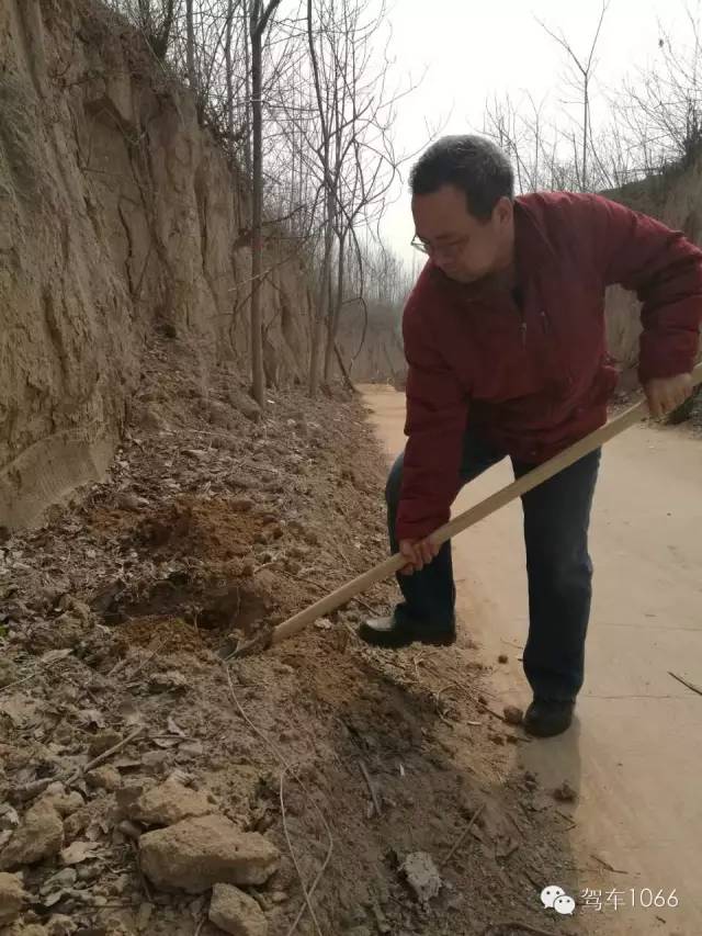 這大叔干起活也是很6呀! 這大叔干起活也是很6呀!