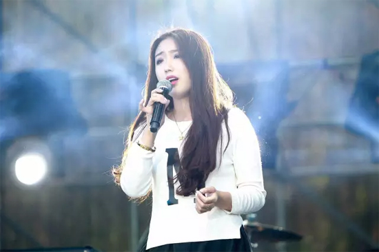 河南超女十強(qiáng)——張?chǎng)? style= 河南超女十強(qiáng)——張?chǎng)? complete=