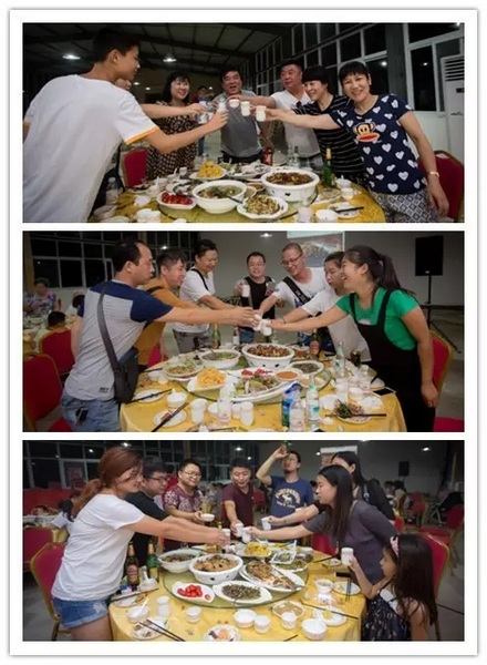 看我們的飯菜豐盛嗎？