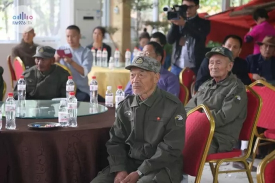 臺上展風采,臺下笑開懷 臺上展風采,臺下笑開懷