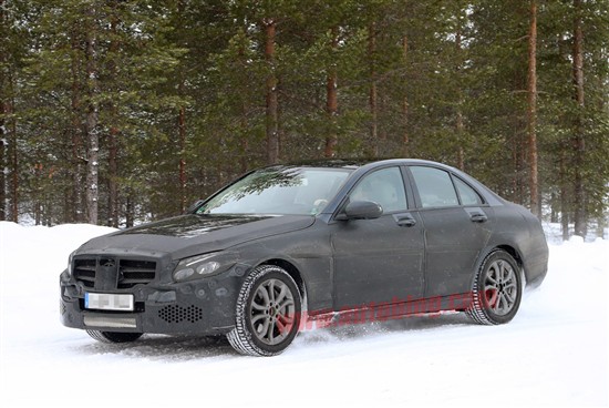 新奔馳C級諜照曝光 新奔馳C級諜照曝光