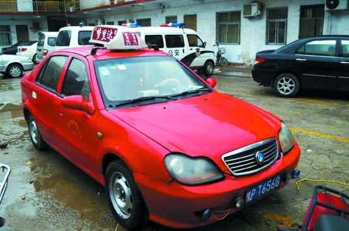 莉莉的家人說,這就是那輛涉事出租車 網絡截圖 莉莉的家人說,這就是那輛涉事出租車 網絡截圖