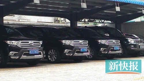 珠海煙草局停車場內(nèi)的三輛漢蘭達(dá)。