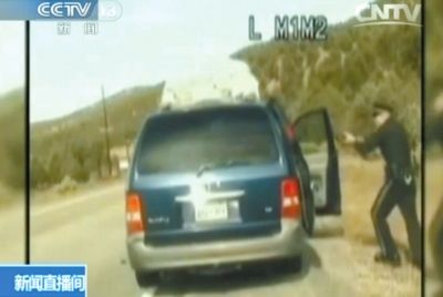 1察第一次讓費雷爾下車。