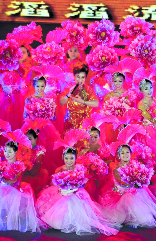 閉幕式上小香玉的一曲《河南人》唱出了我們河南人的精神。