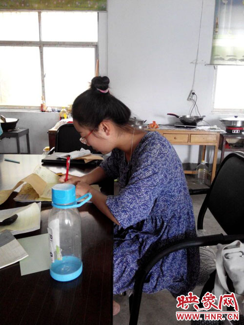 四位鄉村老師為閆洼小學的孩子們撐起一片藍天 四位鄉村老師為閆洼小學的孩子們撐起一片藍天