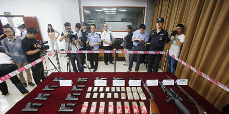 湖北破獲一起走私武器彈藥案 湖北破獲一起走私武器彈藥案