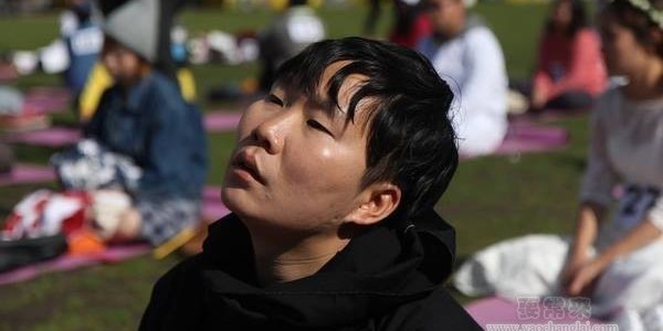 韓國舉辦“發呆大賽” 選手面僵齊放空 韓國舉辦“發呆大賽” 選手面僵齊放空