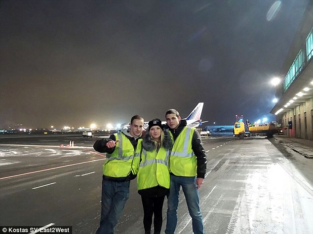 俄羅斯青年夜潛機場 進出跑道無人發現 俄羅斯青年夜潛機場 進出跑道無人發現