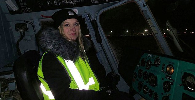 俄羅斯青年夜潛機場 進出跑道無人發現 俄羅斯青年夜潛機場 進出跑道無人發現