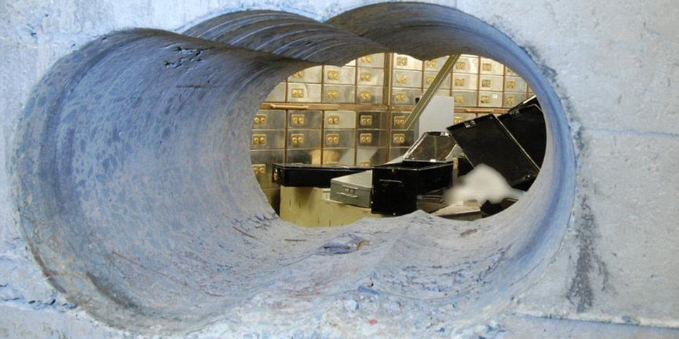 英國史上最大盜竊案現(xiàn)場曝光 英國史上最大盜竊案現(xiàn)場曝光