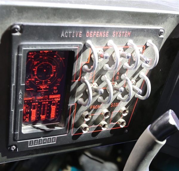 《蝙蝠俠大戰超人》新款戰車 《蝙蝠俠大戰超人》新款戰車