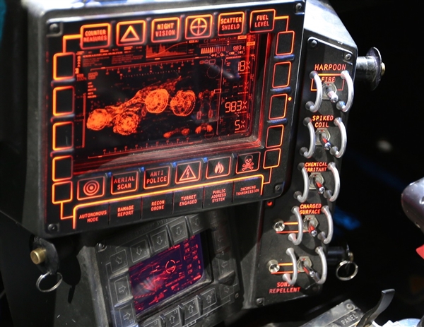 《蝙蝠俠大戰超人》新款戰車 《蝙蝠俠大戰超人》新款戰車