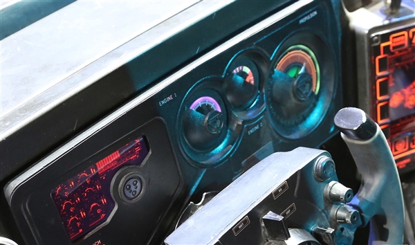 《蝙蝠俠大戰超人》新款戰車 《蝙蝠俠大戰超人》新款戰車