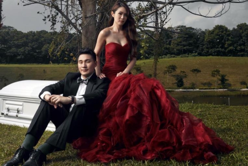 新加坡準夫婦拍攝棺材主題婚紗照 新加坡準夫婦拍攝棺材主題婚紗照