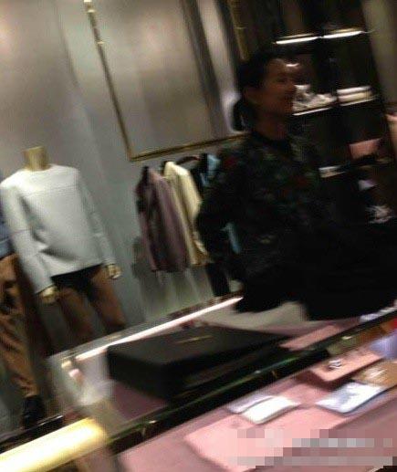 曝潘粵明董潔已復合搬回昔日愛巢共度中秋 曝潘粵明董潔已復合搬回昔日愛巢共度中秋