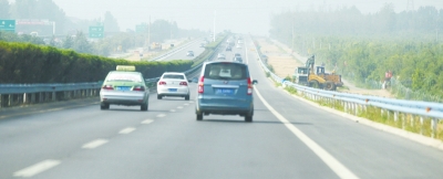 機場高速部分路段已經開工改造 機場高速部分路段已經開工改造