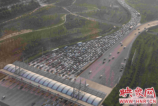 圖為鄭州環(huán)城高速鄭東新區(qū)站 圖為鄭州環(huán)城高速鄭東新區(qū)站