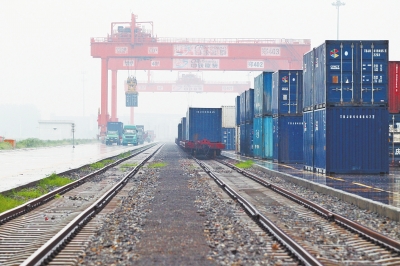 進口車將運到聯檢中心 進口車將運到聯檢中心