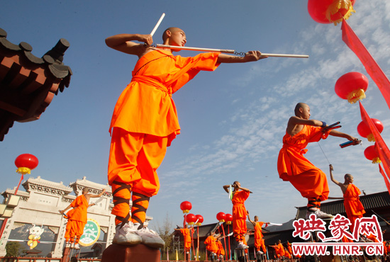 每個人心中都有一個或明或暗的功夫圖騰,作為武林高手,他們能飛檐走壁,擁有蓋世神功。 每個人心中都有一個或明或暗的功夫圖騰,作為武林高手,他們能飛檐走壁,擁有蓋世神功。