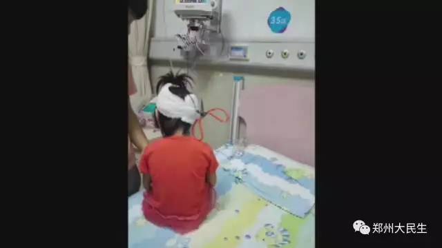 剪刀插入6歲女孩頭部 圖片讓人心驚膽戰 剪刀插入6歲女孩頭部 圖片讓人心驚膽戰