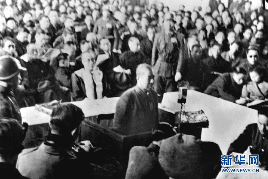 這是抗日戰爭勝利后，制造南京大屠殺的主要罪犯、日軍第6師團師團長谷壽夫被押上審判臺并被處死刑。