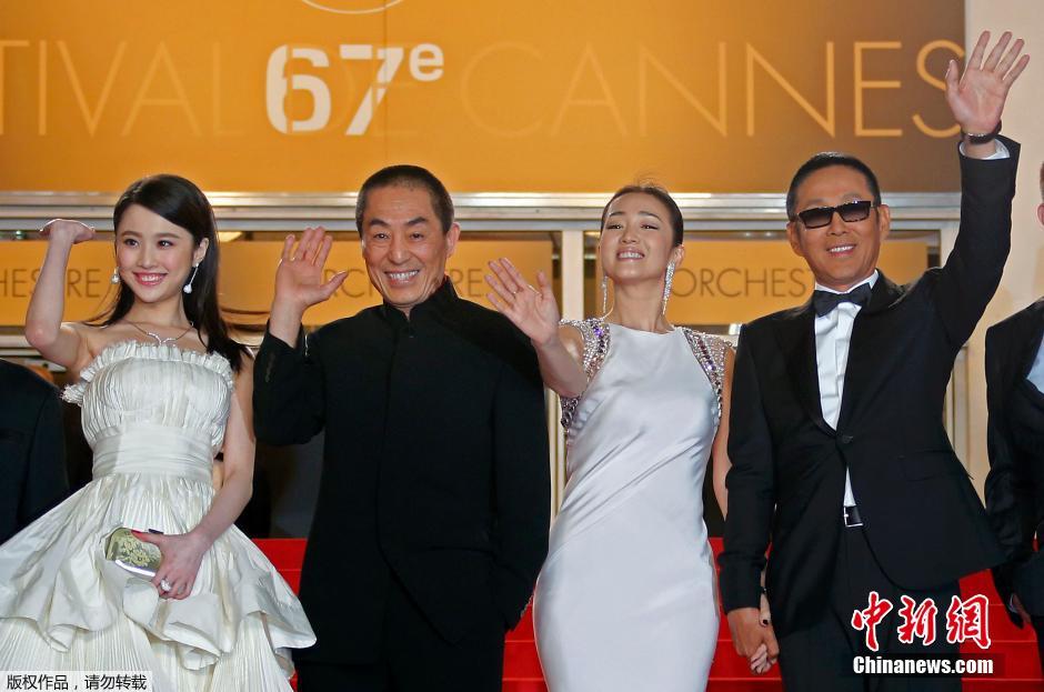 《歸來》戛納首映 兩代謀女郎紅毯PK 《歸來》戛納首映 兩代謀女郎紅毯PK