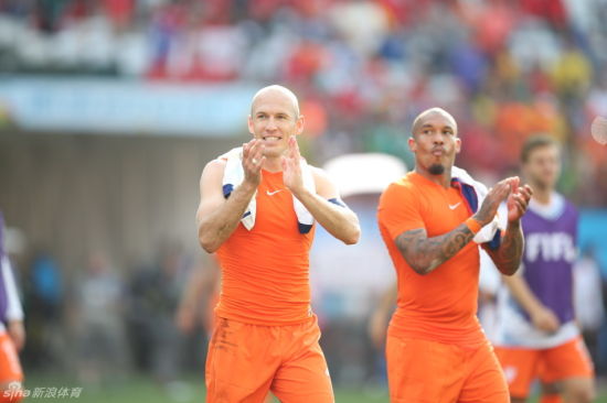 荷蘭隊以三戰全勝的成績晉級16強 荷蘭隊以三戰全勝的成績晉級16強