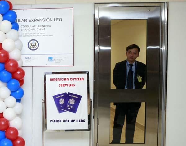 美國簽證系統崩潰耽誤全球赴美旅客