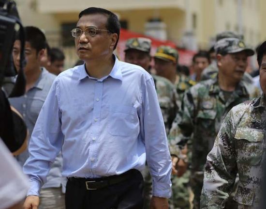 8月4日,中共中央政治局常委,國務院總理李克強在云南魯甸地震災區察看災情。 8月4日,中共中央政治局常委,國務院總理李克強在云南魯甸地震災區察看災情。