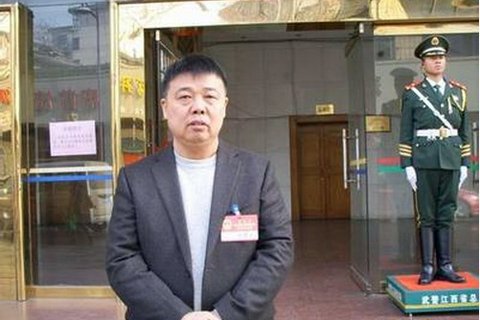 江西大富集團董事長、原萍鄉市人大代表何春明。 江西大富集團董事長、原萍鄉市人大代表何春明。
