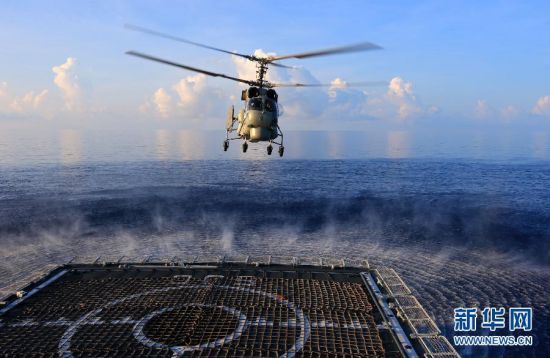 　資料圖：2014年9月，中國(guó)海軍054A徐州艦在南海海域練習(xí)反潛。新華網(wǎng)