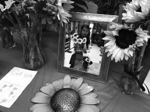 33歲西安籍女教師美國街頭遭搶 頭部中彈生命垂危 33歲西安籍女教師美國街頭遭搶 頭部中彈生命垂危