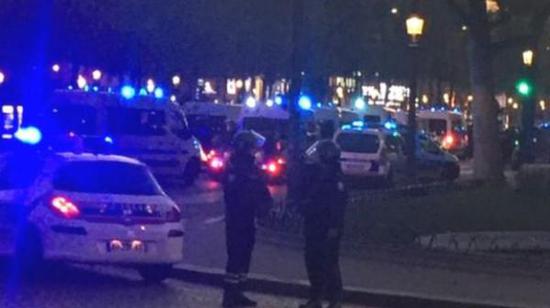 據英國廣播公司（BBC）消息，巴黎警方稱，巴黎中部發生槍擊事件，一名警察死亡，另一名受傷。