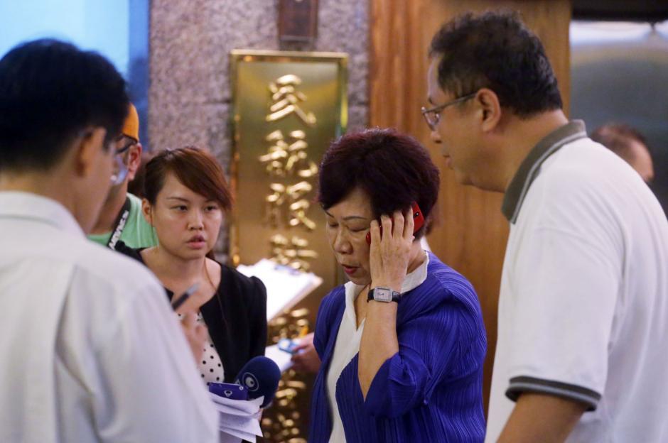 臺灣一航班迫降失敗致數十人死傷 臺灣一航班迫降失敗致數十人死傷