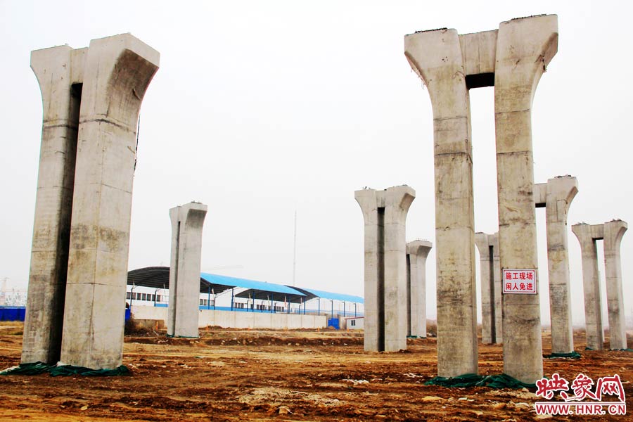 今年9月份,媒體曾報道稱,此項目停工的原因主要是資金鏈斷裂。 今年9月份,媒體曾報道稱,此項目停工的原因主要是資金鏈斷裂。