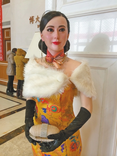 若不是這身似是而非的衣服,你能認出這是范冰冰嗎? 若不是這身似是而非的衣服,你能認出這是范冰冰嗎?