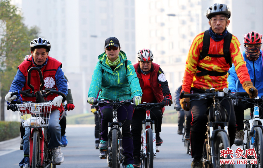 獻愛心、騎行天下,映象網騎行車友樂翻天 獻愛心、騎行天下,映象網騎行車友樂翻天
