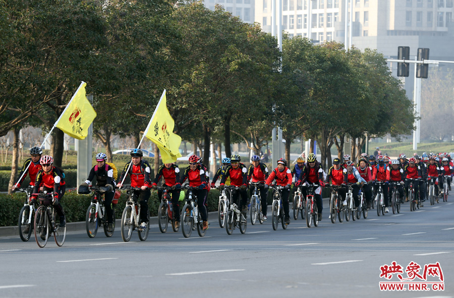 獻愛心、騎行天下,映象網騎行車友樂翻天 獻愛心、騎行天下,映象網騎行車友樂翻天